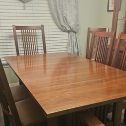 Kincaid dinning room set