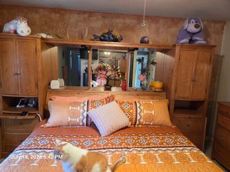 Oak king size bedroom set w/ mattress & dresser