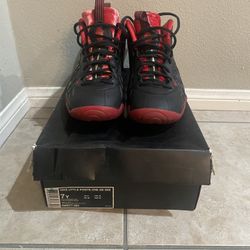 Nike Air Foamposite Posite One GS Dracula Halloween Black Sz 7Y for Sale in Lancaster CA OfferUp