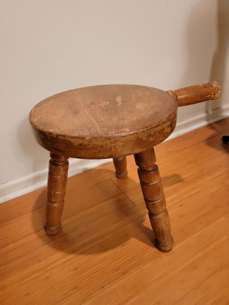 Mini 3 Leg Wooden Stool / Chair