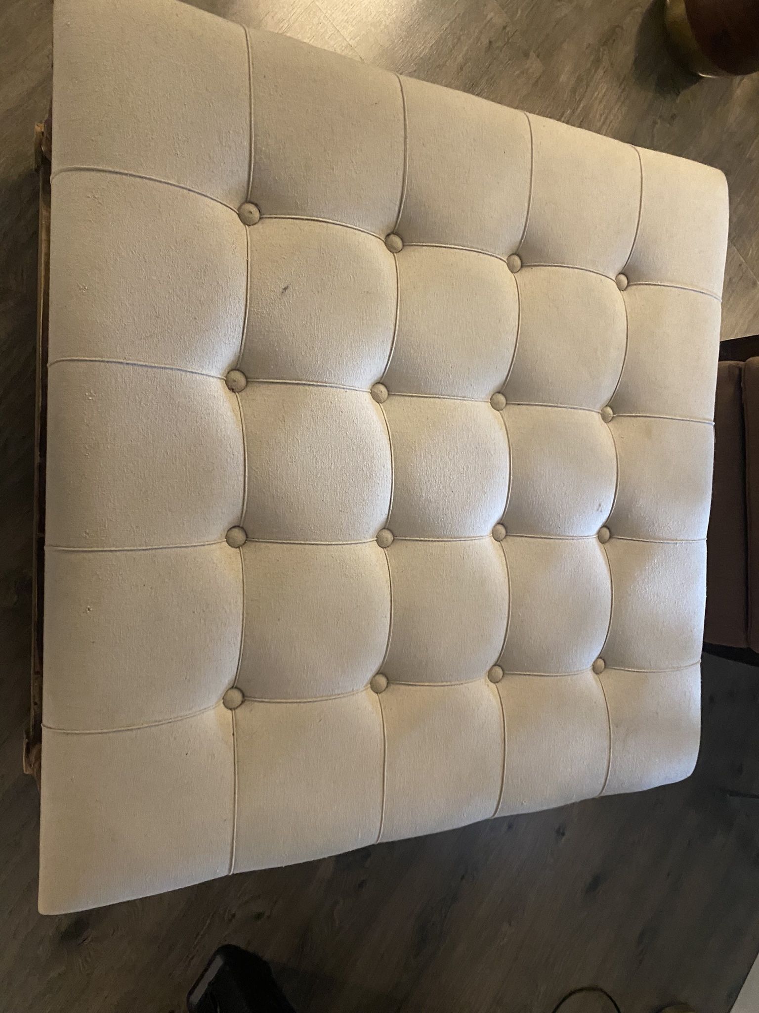 Free Farmhouse ottoman
