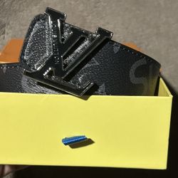 Lv belt x Supreme 