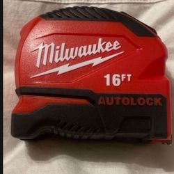 Brand New 16’ Milwaukee Auto Lock Tape Measure 