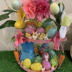 Centro de mesa de Pascua con conejo de , decoración de mesa de huevo de Pascua y corona pastel para mesa de comedor, decoración de flores arti