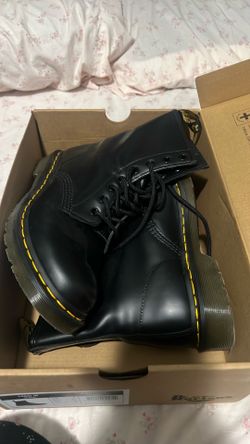 Dr. Martens 1460 W Black size 9