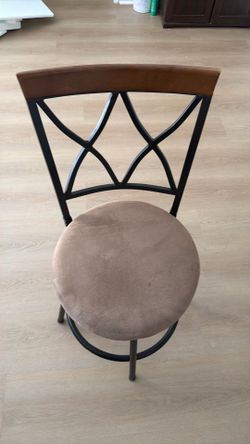 Bar stool in excellent condition