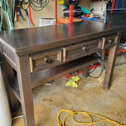 Side Table/ End Table 