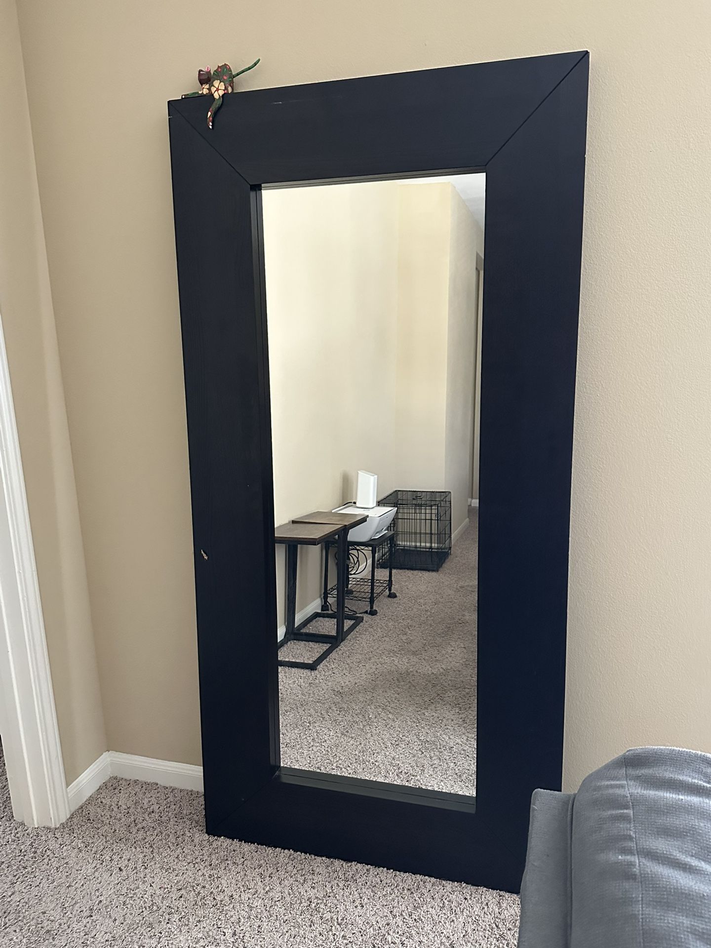 Framed Mirrow