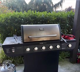 Free | Even Embers Gas Grill with Side Burner