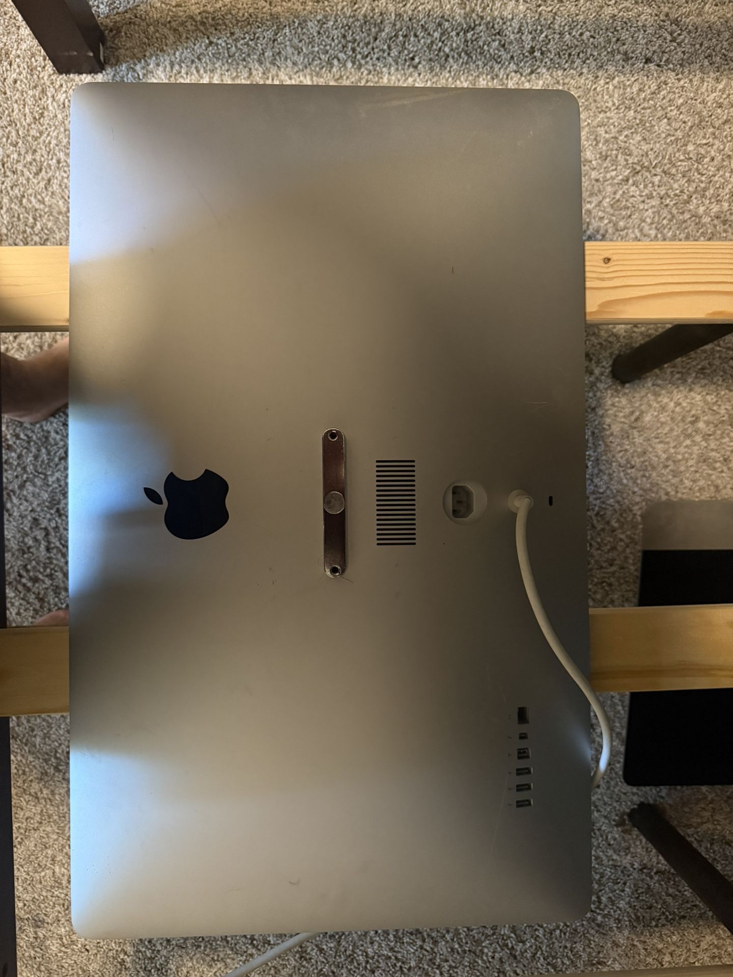 27 Inch Apple Display