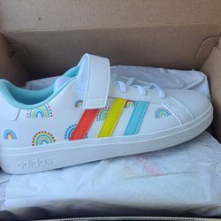 Sz 6.5 Adidas. New With Tags 