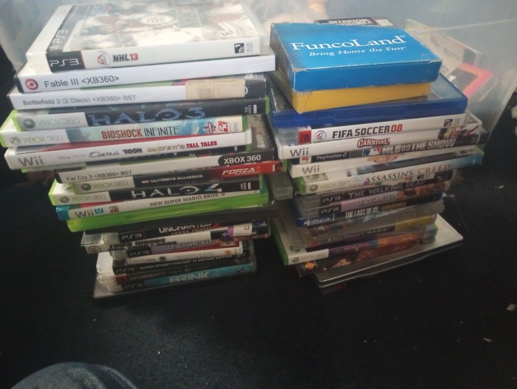 lots of video games