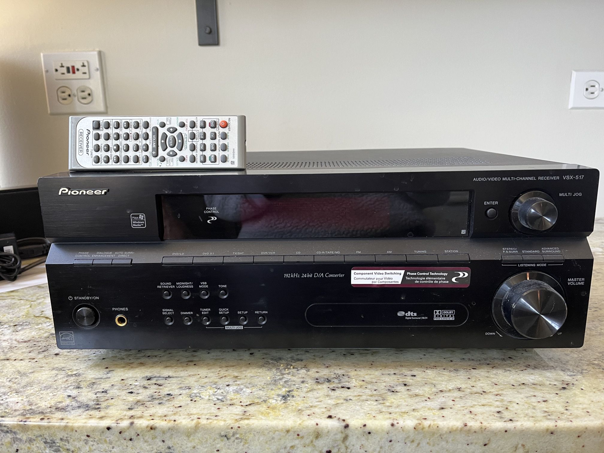 VSX-517 audio / video multichannel receiver (remote included)