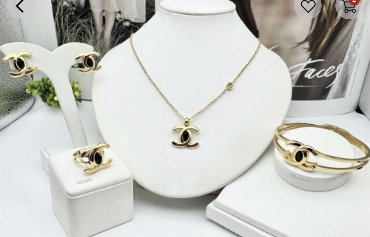 It’s So Cute 🥰 4 Pcs , Stainless Steel