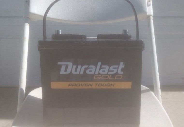 CAR BATTERY DURALAST NEW!!