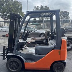 FORKLIFTS READY FOR PICK UP - DAILY DEALS