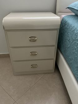Nightstand/Dresser