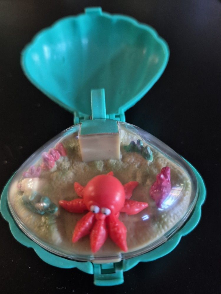 Vintage RUSS Animated Seashell Compact Playset Moving! Pocket Critter: Octopus