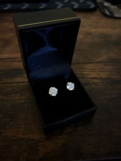 Lab Created Vs H Color 2.62tcw Diamond Studs