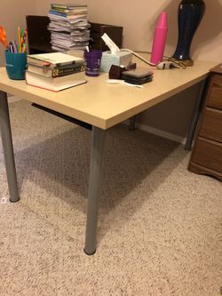 Table plus 4 chairs