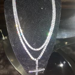 Beautiful iced out tennis chain set with cross pendant