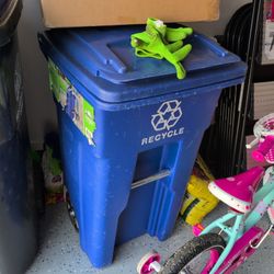 Recycle Trash Can 