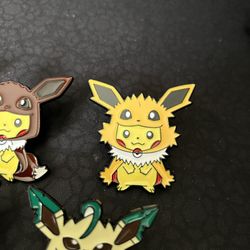 Pikachu Jolteon Poncho Enamel Pin / Brooch