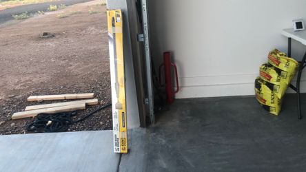 Central Pneumatic Air Scraper