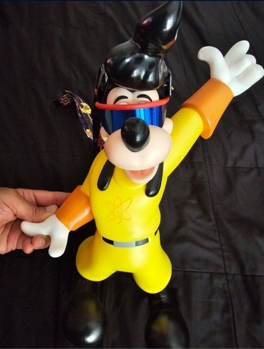 Disneyland Popcorn Buckets And Sippers