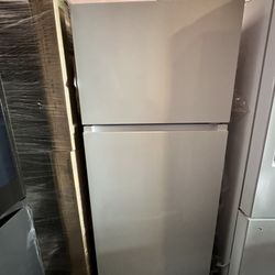 Mora 18 cu. ft. Top Freezer Refrigerator