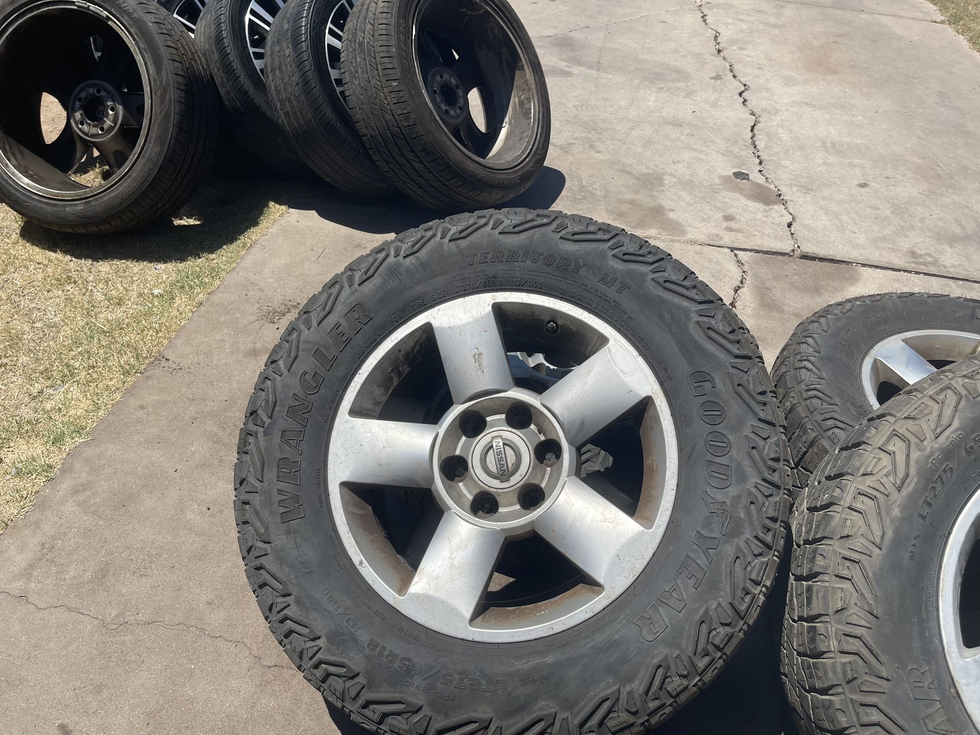 275?65 18 Beautiful Set Tires With Rims Nissan Titans Armada 6 Lugs Tires All Terrain