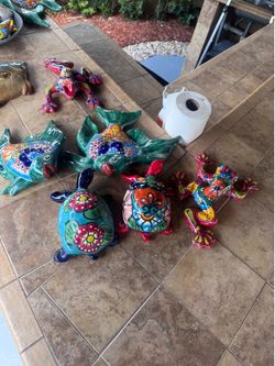 Talavera figures.