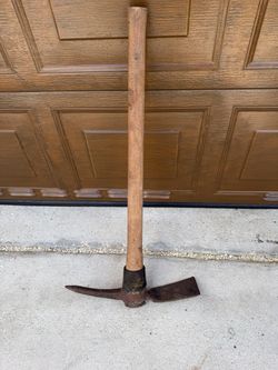 Ludell 5 lb. Pick Mattock with American Hardwood Handle