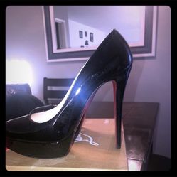 Christian louboutins size 41 Heels