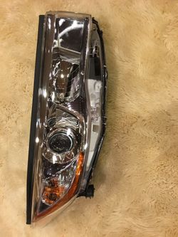 2014-2016 Toyota Highlander headlight