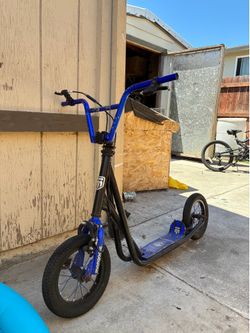 Mongoose scooter
