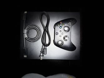 Xbox One X Console 1TB