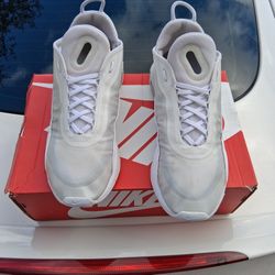 Nike Air Max 2090 Triple White Size 10.5 