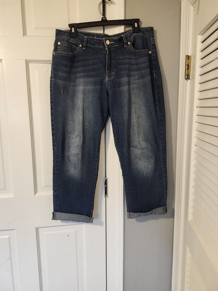 Ladies Jean Capris Size 14