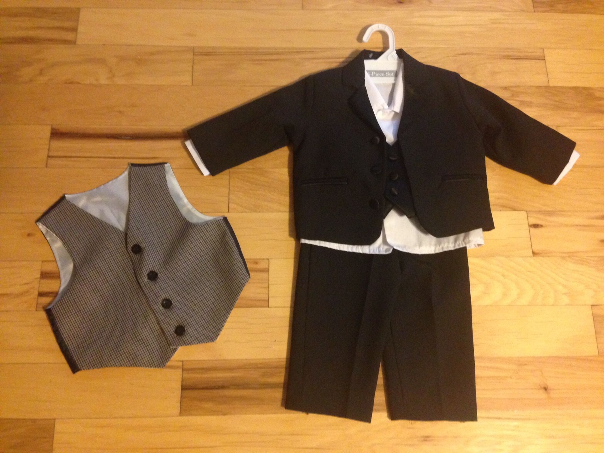 Boys 18 month suit and vests