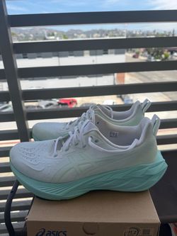 ASICS Novablast