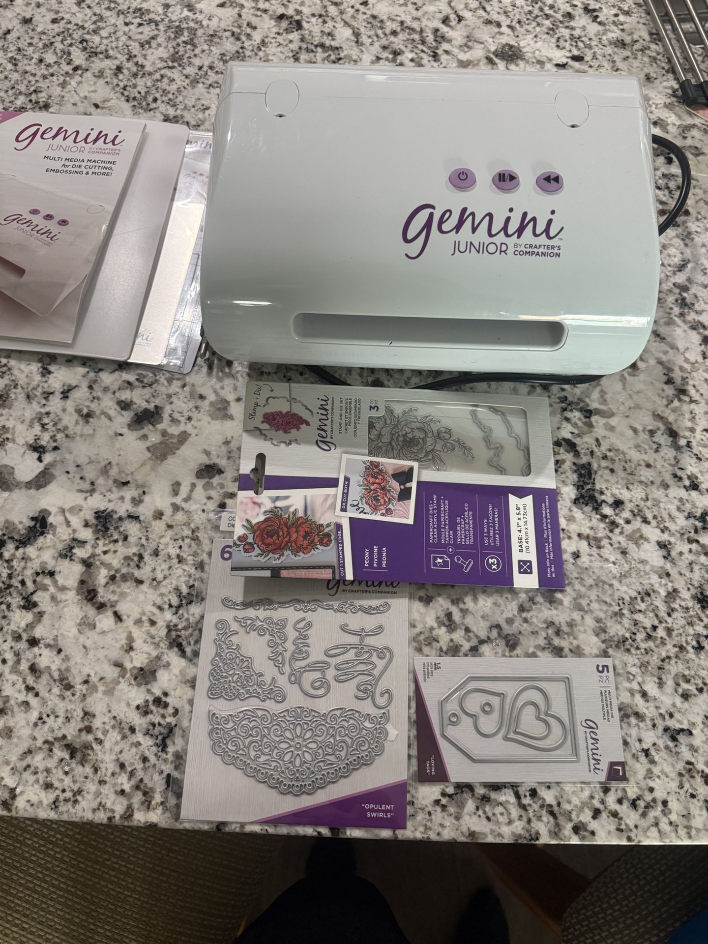 Gemini Junior Die Cutting Machine