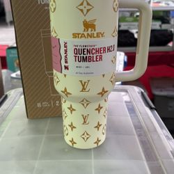 New Stanley 40oz