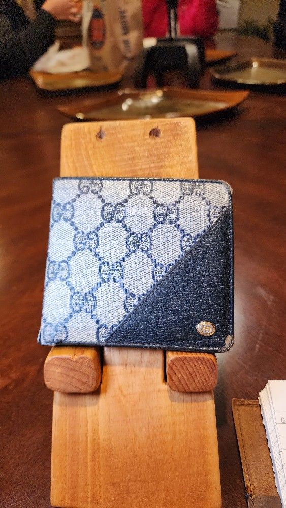Vintage Gucci GG Canvas Bifold Wallet