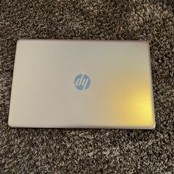 HP 15.6 Inch Laptop 16gb Ram Intel 5 Logitech Mouse 