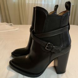 boots Coach Size 7 New