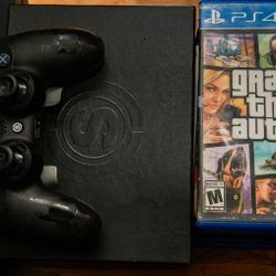 PlayStation 4 Console PS4 Controller SCUFF controller And Monitor With Games