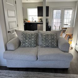 Sofa Set With Pillows 