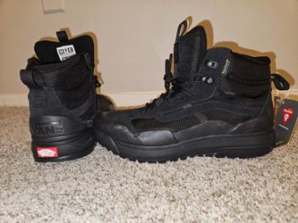 Vans UltraRange EXO HI GORE-TEX with tags