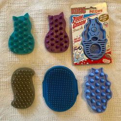 Kong Zoom Groom Pet Brushes
